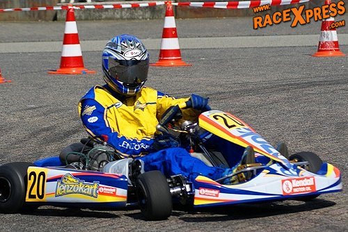 Ex Clio coureur Frank Scholten in een vette drift